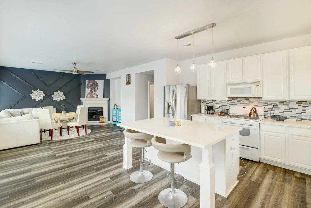 Houston Stay 7 Mi to NRG: Luxe + Group Friendly