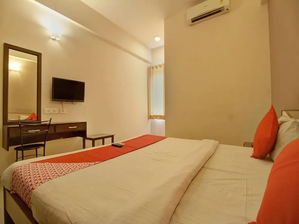OYO 4594 Apartment Krish Inn