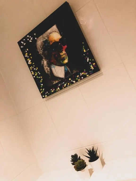 Cosy, trendy en zuid gelegen ruim appartement op 100m van strand en winkelstraat