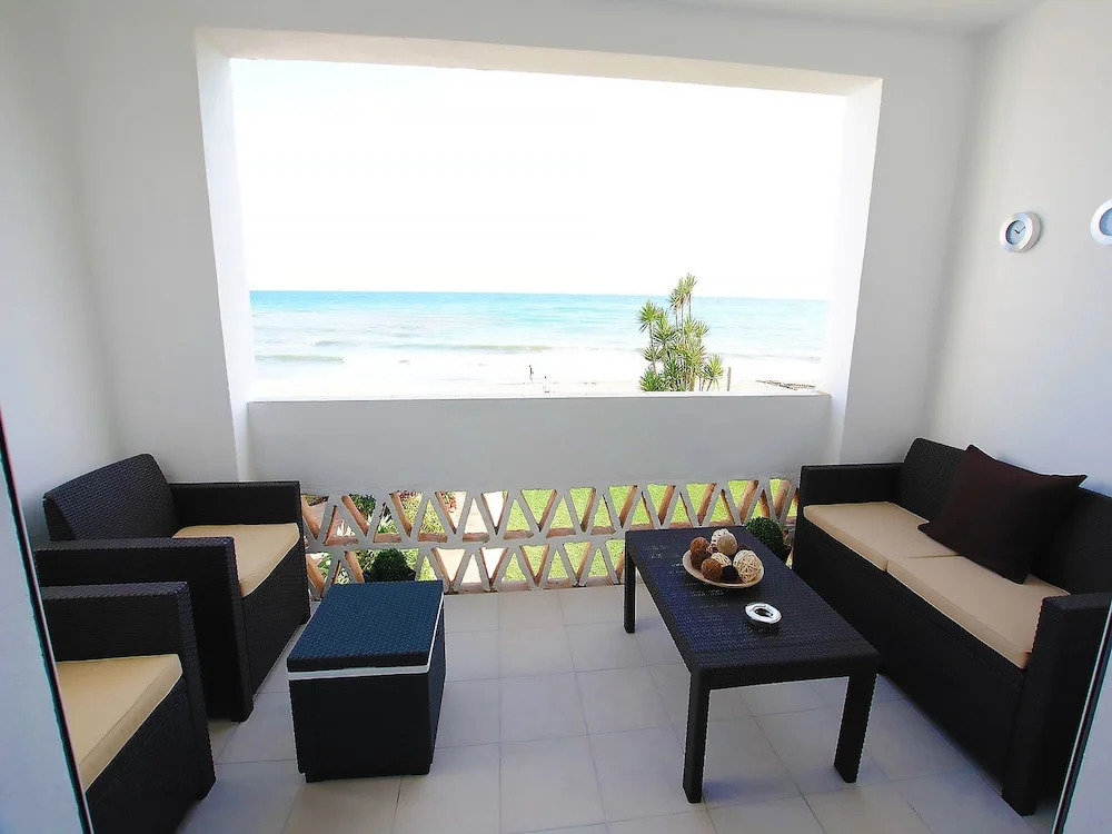 Dona Lola Micaela Beach front duplex 2 bedroom apartment - open sea and beach views surrounded by bars and restaurants - Costa del Sol - CS199