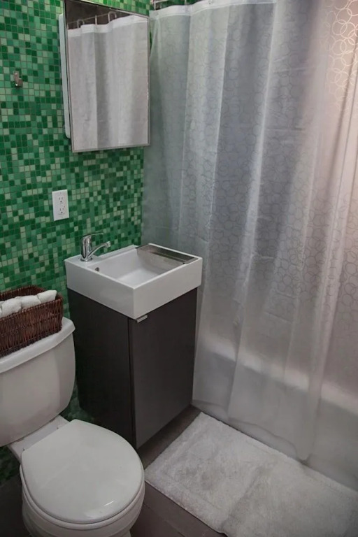 Vroom Street apartment