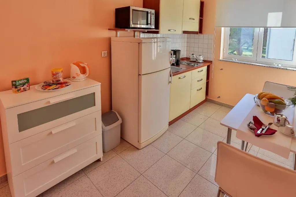 Apartments Dora