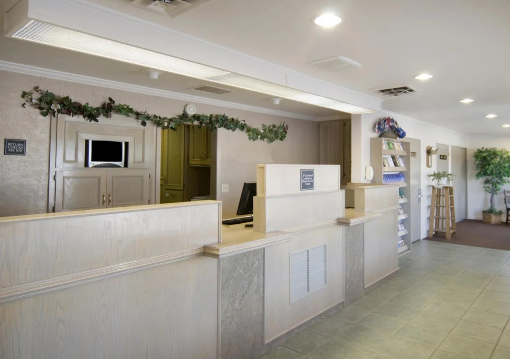 Fort Hays Inn