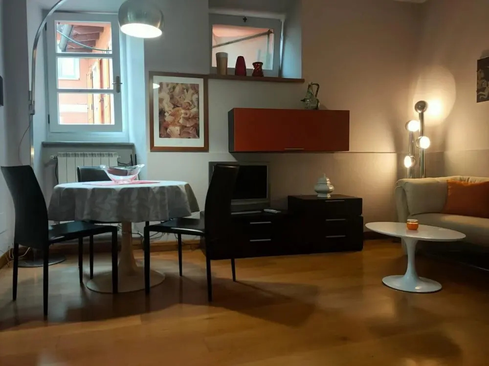 Gelsomino 1 apartment with lake view and beach