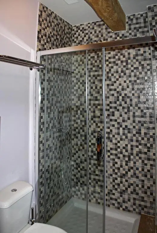 Apartamentos Emilia Feo León Gótico