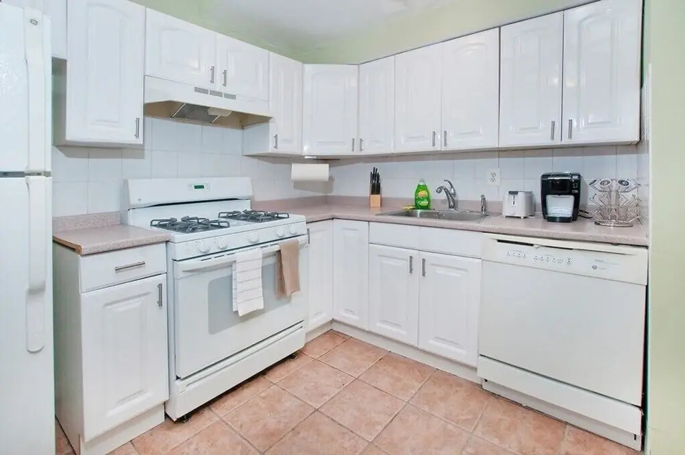 Cozy 2 BR on Upper East Side