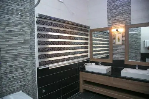 Consort Luxury Suites