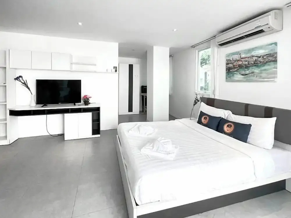 Roomquest Utopia Kata and Residence