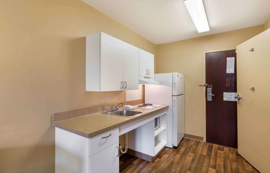Extended Stay America Suites - Cleveland - Brooklyn