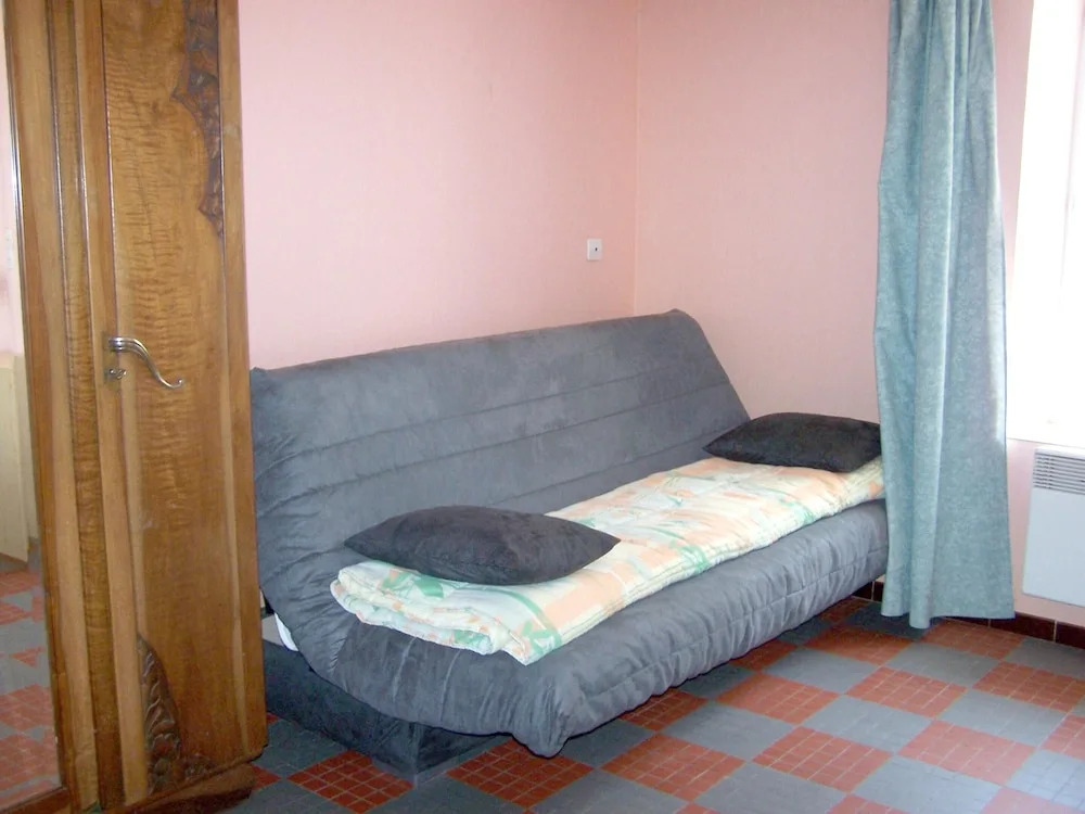 House With 2 Bedrooms in La Chapelle-aux-choux, With Furnished Garden