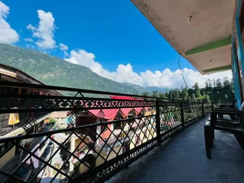 Non Stop Cafe Hostel & Stay