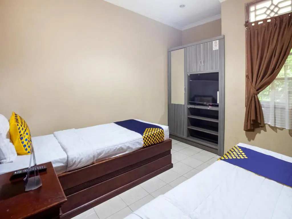 SPOT ON 3858 Elsana Transit Hotel