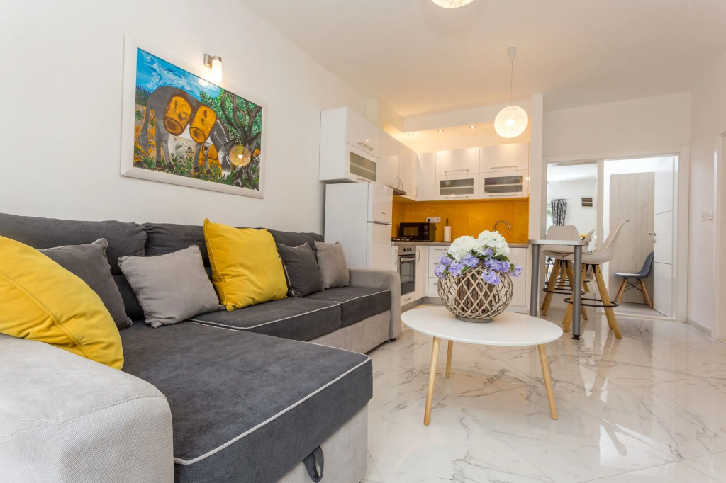 Villa Capitis in the Centre - Private Pool Villa & Balcony Apartment with Spectacular View-No Pool