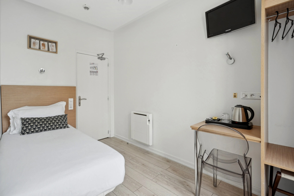 Hôtel Le National Clichy Paris