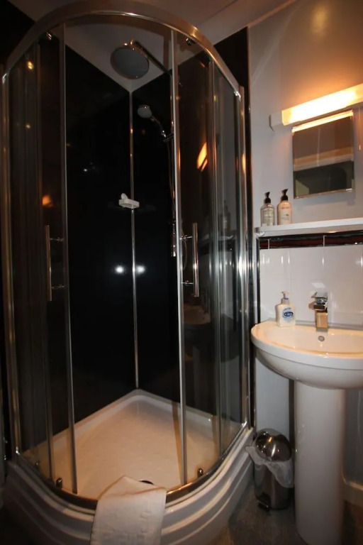 Cuffern Manor
