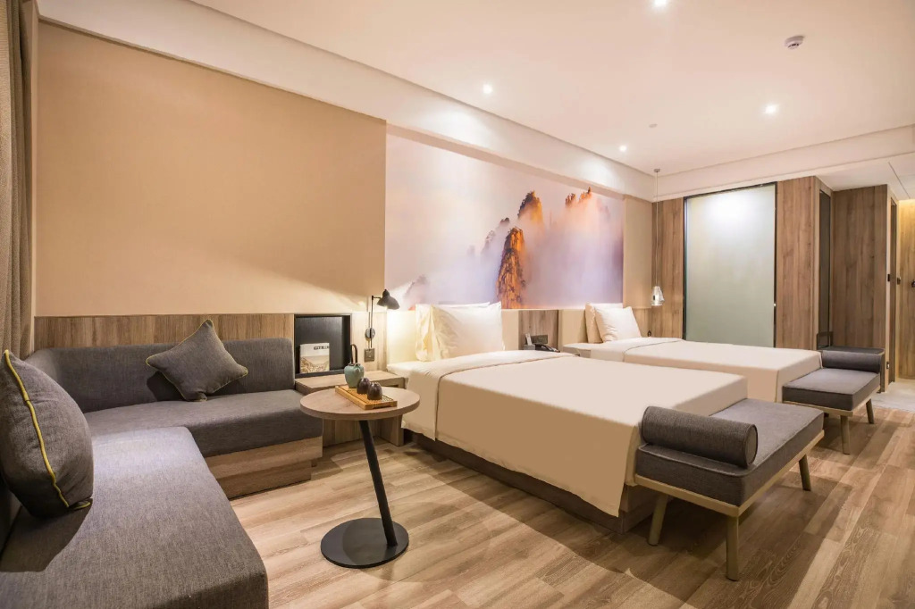 Atour Hotel Huaibei City Government Plaza
