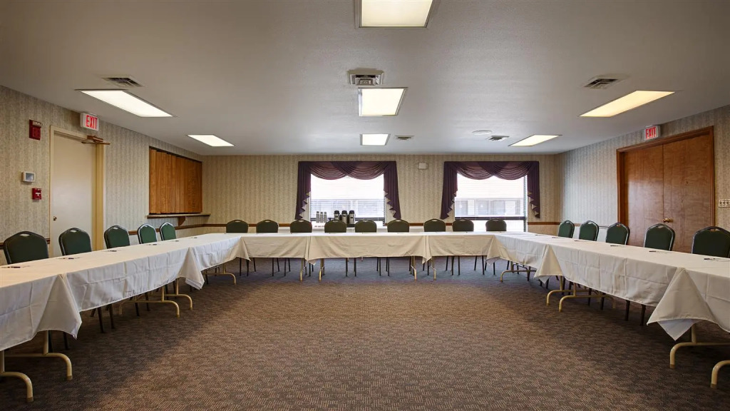 Best Western Falcon Plaza - Bowling Green