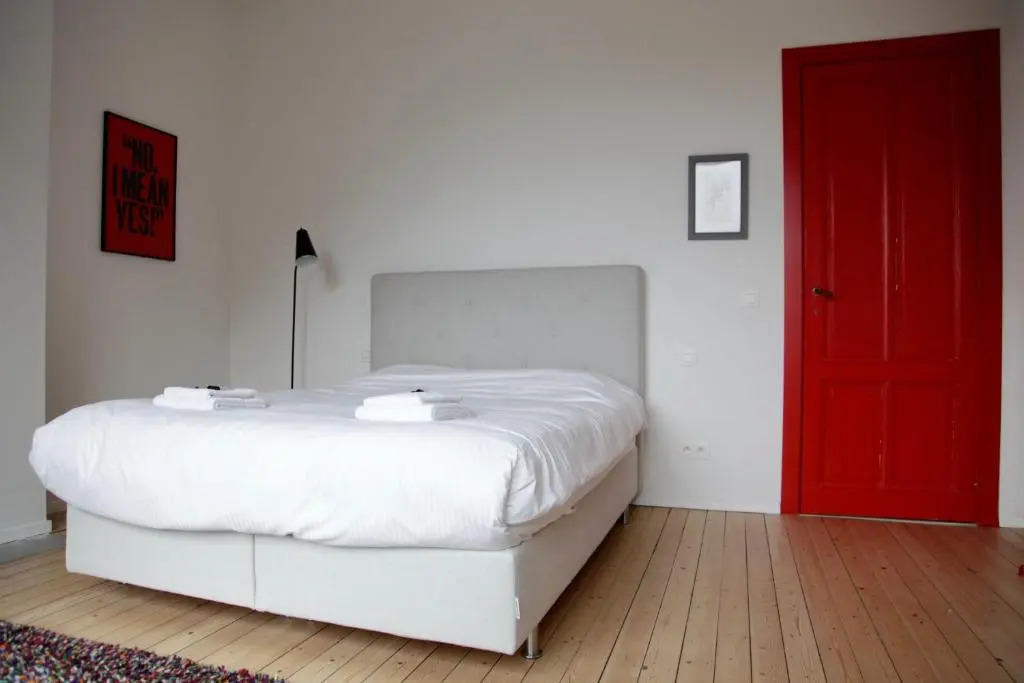 Spacious Belle Epoque House with free parking