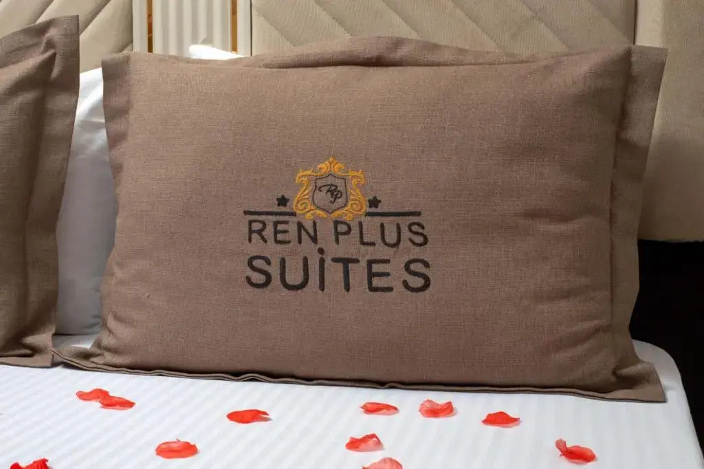 Ren Plus Suit Bakirköy