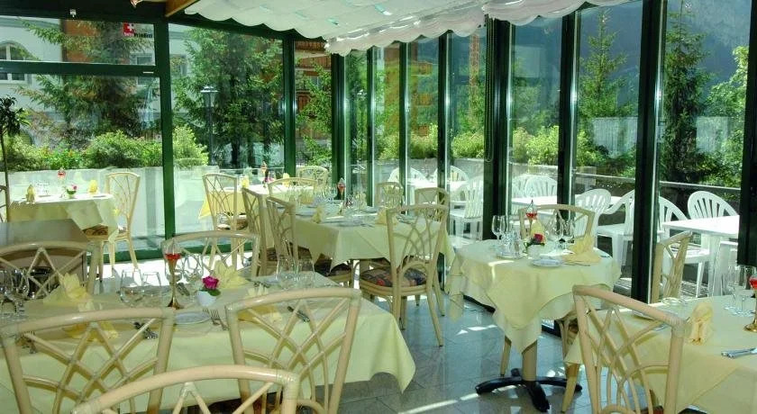 Hotel Alfa Superieur - Leukerbad-Therme