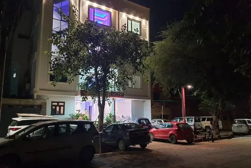 Bhawana Hotel