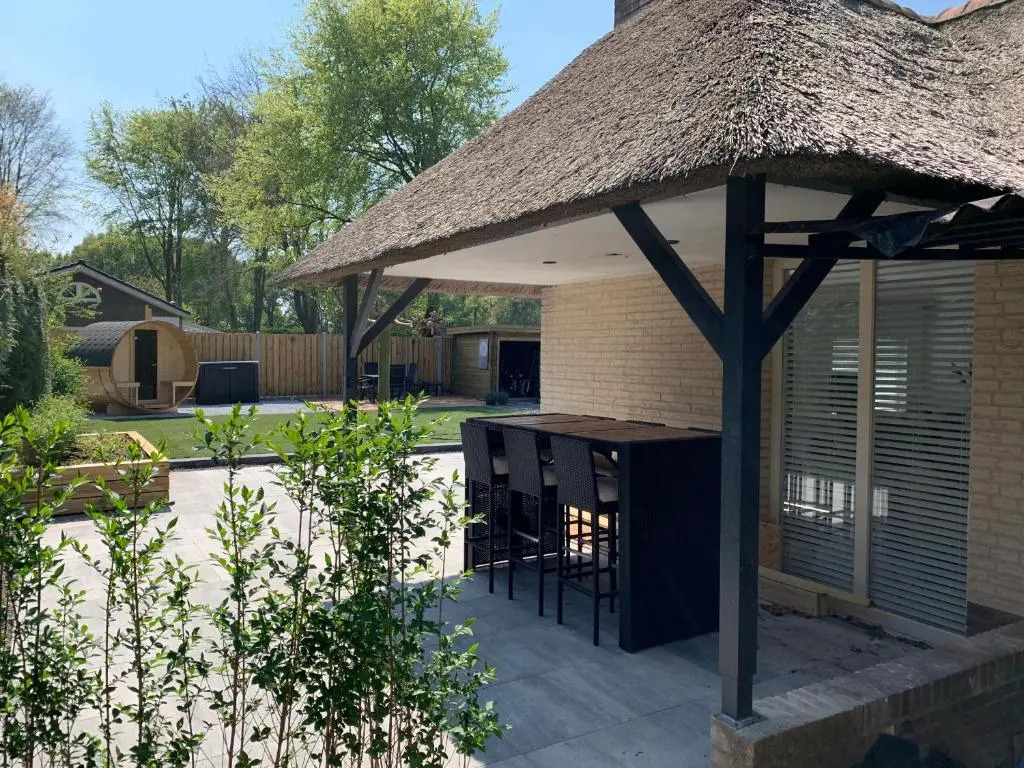 Liv Residence Holiday Home with Sauna & Fireplace