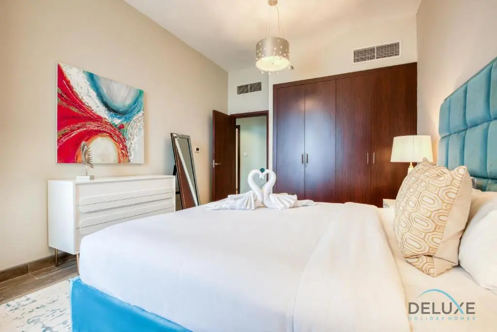 Sophisticated 2BR with Assitant's Room in Amwaj 4 JBR by Deluxe Holiday Homes