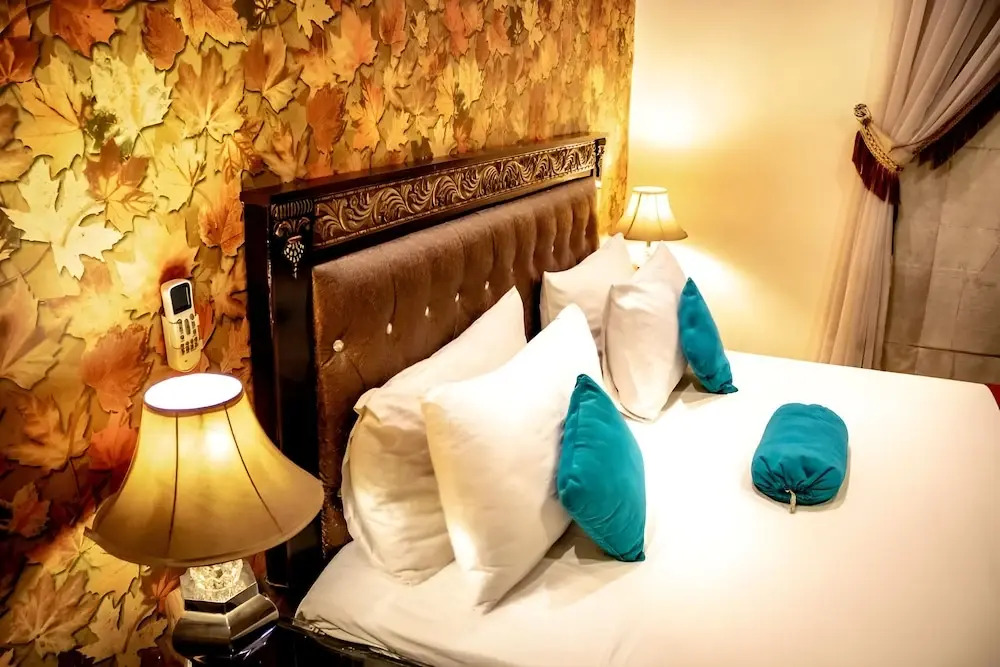 Rose Palace Hotel - Garden Town