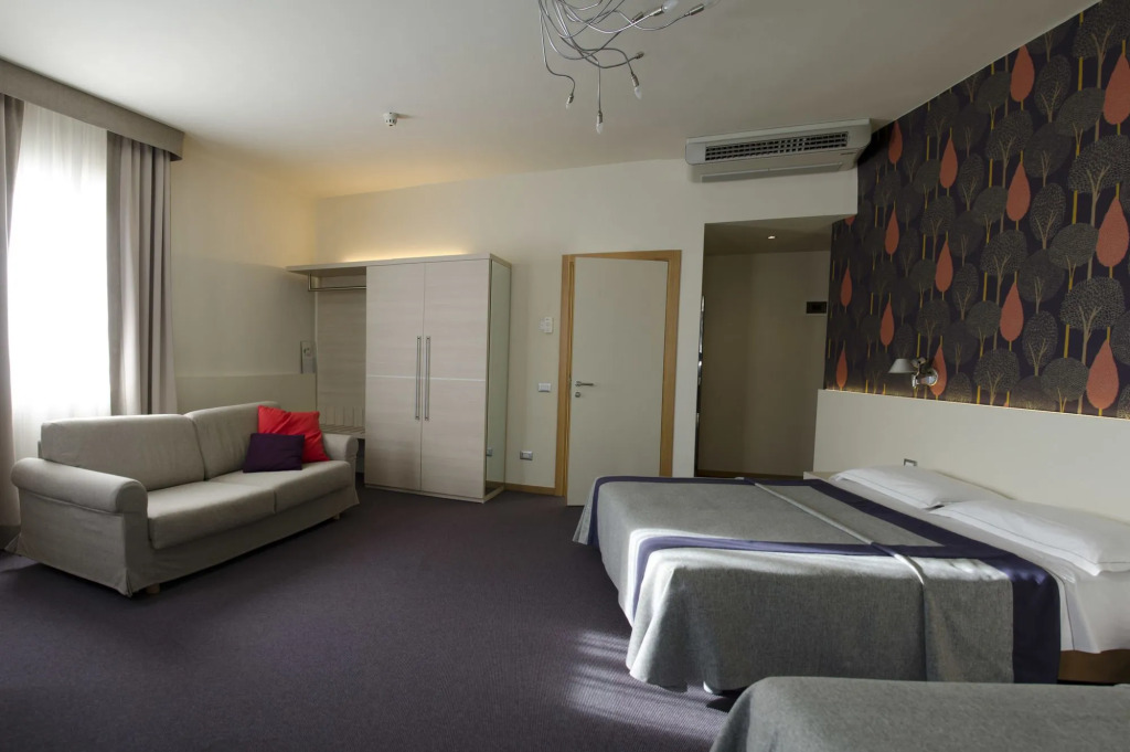 Key Hotel