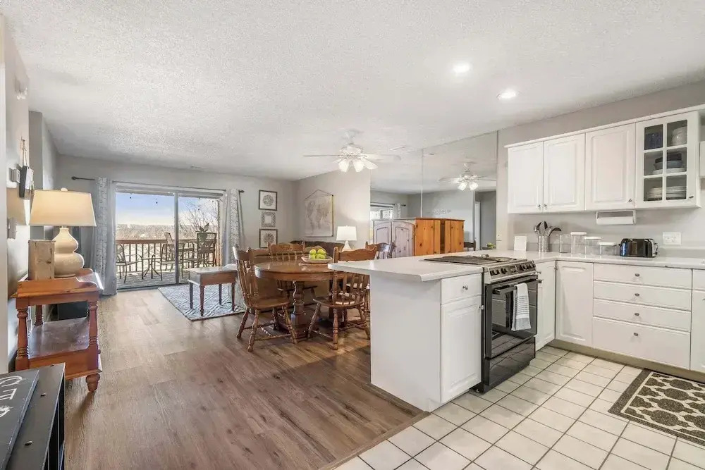 Poolside Oasis at the Pointe 2BR Condo Minutes From Table Rock Lake