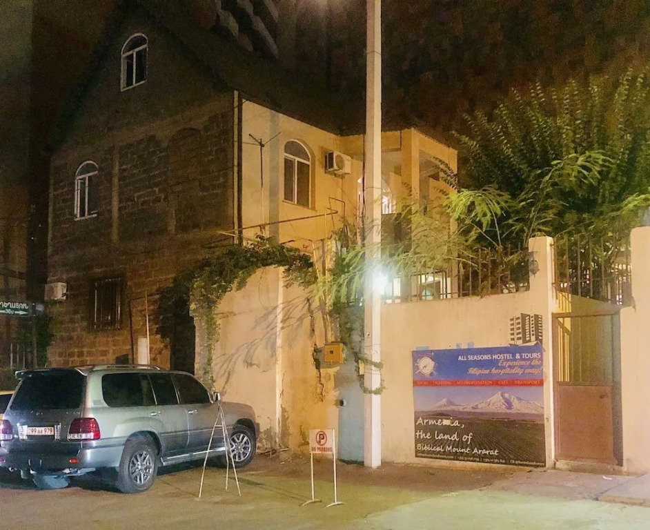 All Seasons Hostel by HOSTELANDTOURS