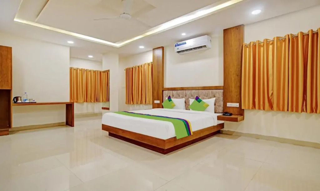 Treebo Royal Empire Indore