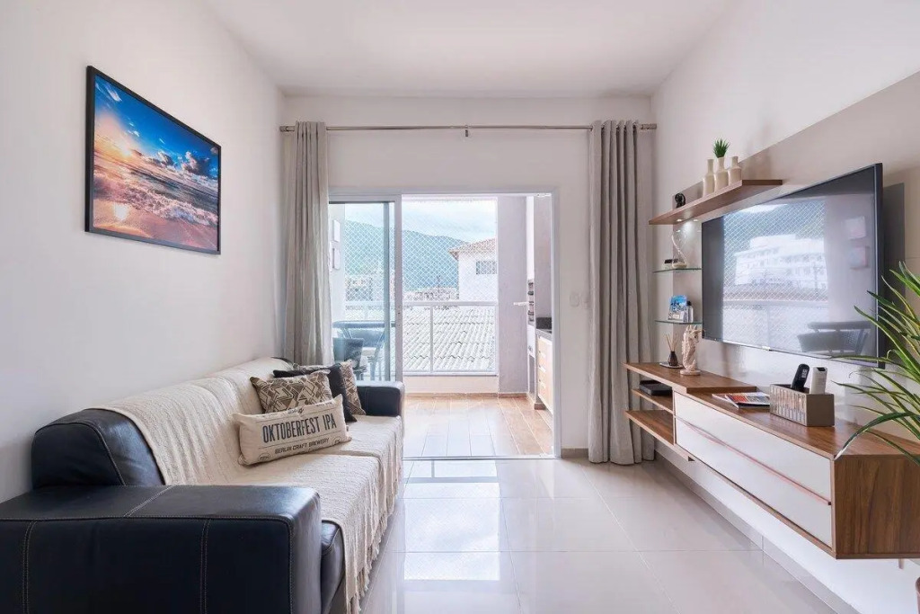 2 QUARTOS com Churrasqueira na Varanda, Piscina, Garagem interna, WiFi 500mbps, Ar Condicionado e Telas de Proteção