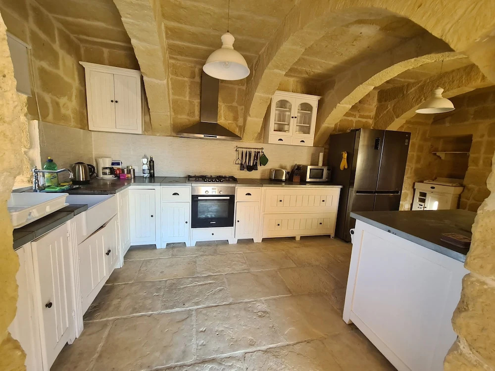 Farmhouse Villa with Large Pool and Garden in Gozo