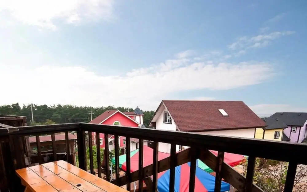 Daebu Island (Yeongheung Island) Windmill Pension Guesthouse