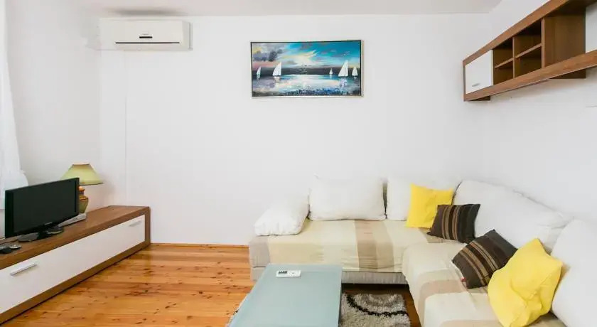 Apartment Akvarel
