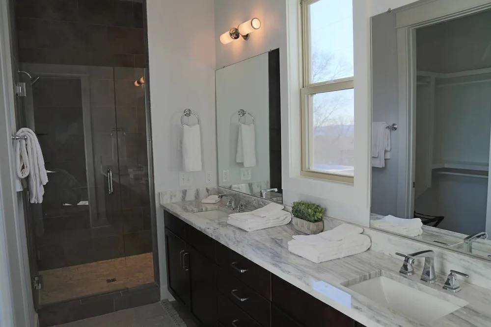 Stylish 3bd/3ba East Nashville Home by Domio