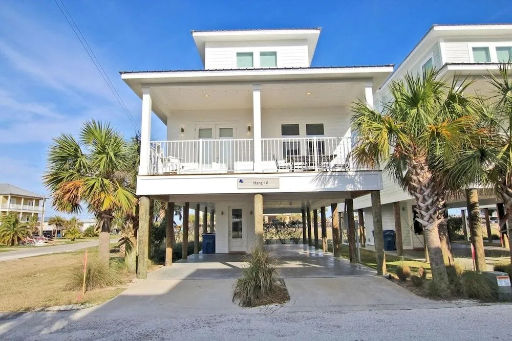 Hang 10 East Point Cottages Unit H by Youngs Suncoast