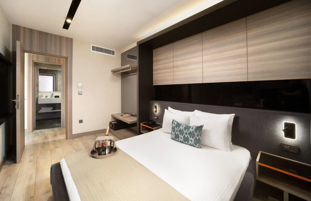 Nish Palace Exclusive Suites