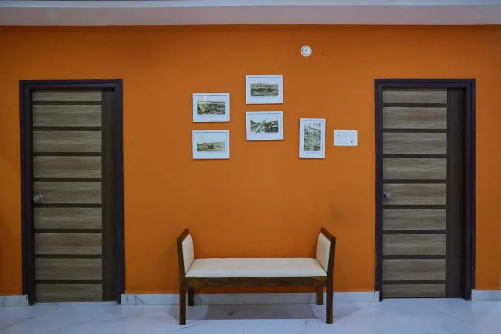Chill place : 3 BHK with AC bedrooms and functional kitchen