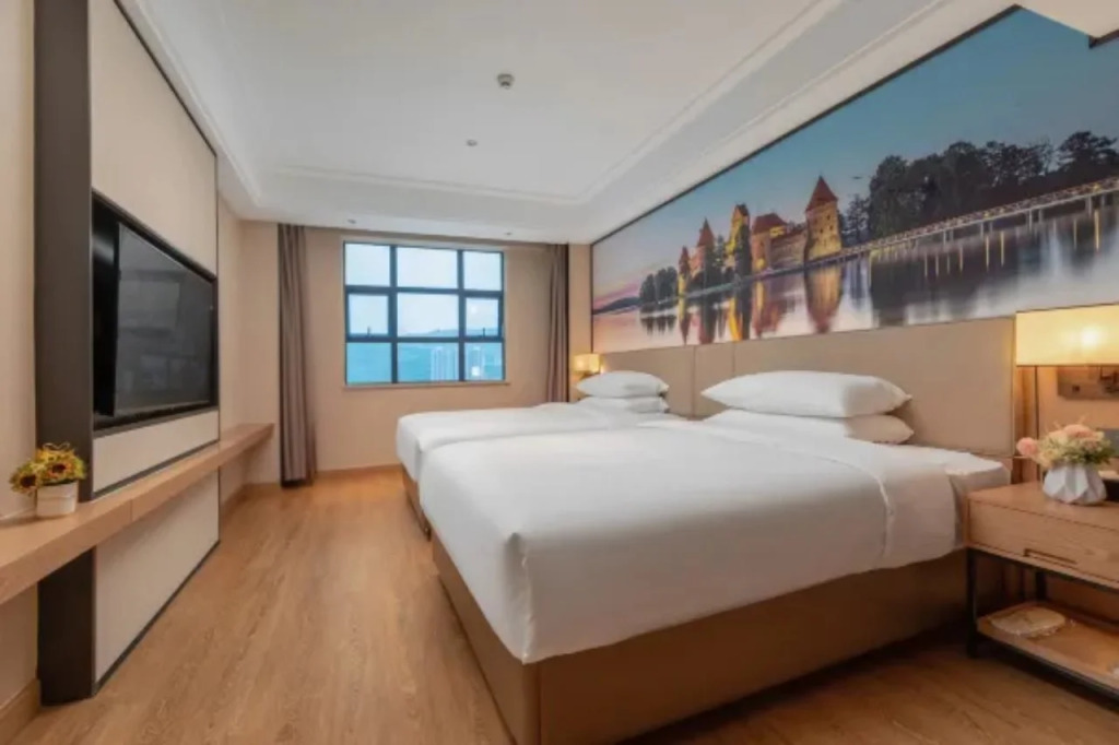 Vienna International Hotel (Dongguan Zhangmutou Government Square)