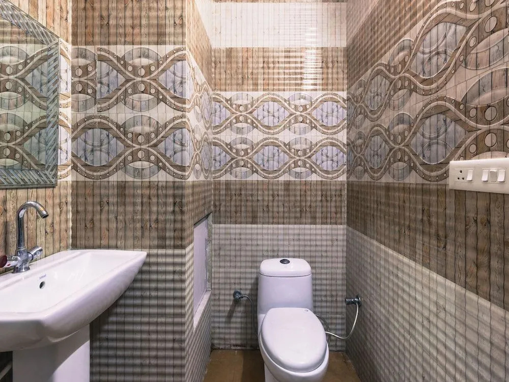 OYO 2558 Hotel R K Residency