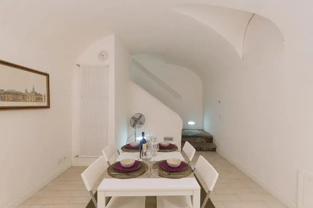 Travel & Stay - Parione