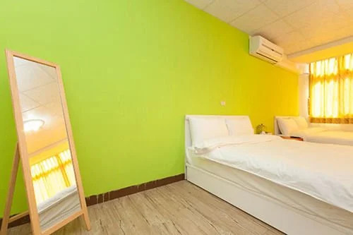 Little Bed and Breakfast II