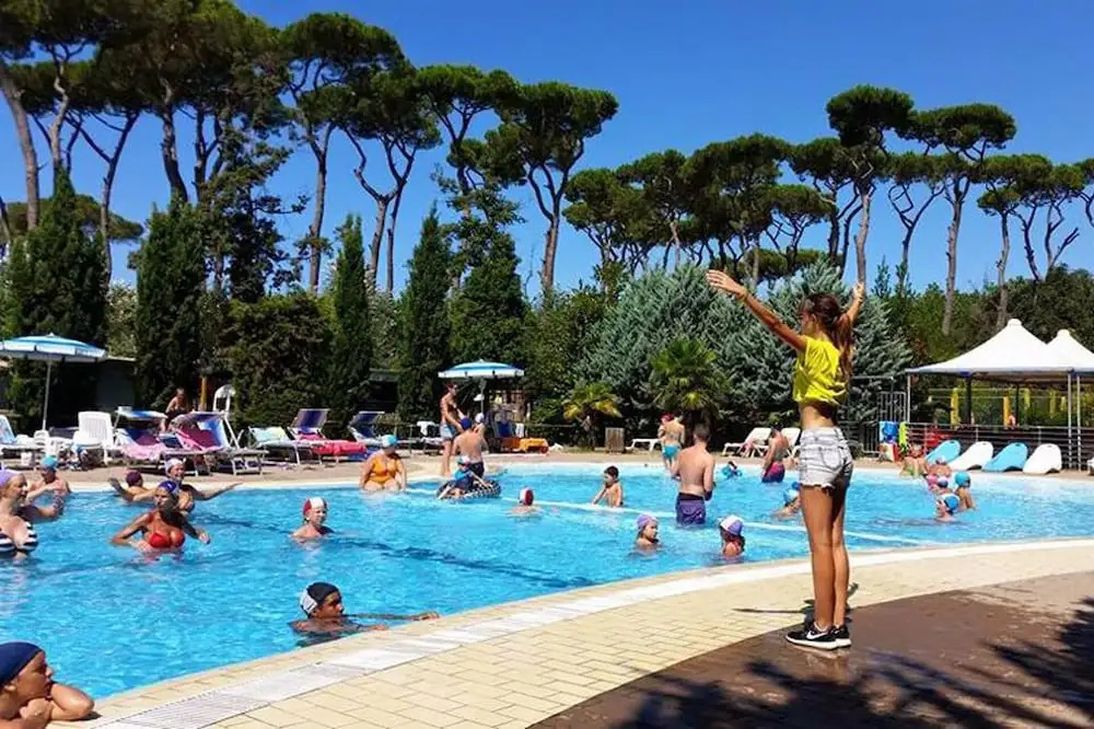 Comfortable Campsite-chalet G12 Tuscany Near sea