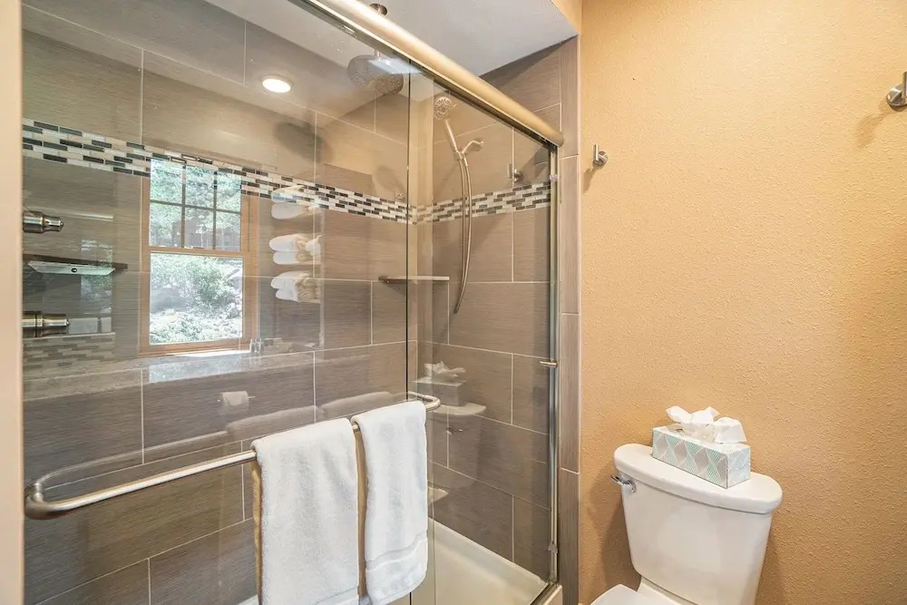 Solitude Longs Peak Suite 201 - Estes Park 1 Bedroom Studio by RedAwning