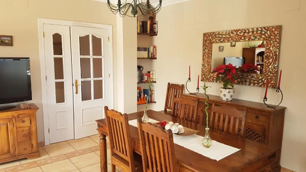 CASA RURAL EL SAUCE. A 2,5 KM DE CUENCA CAPITAL