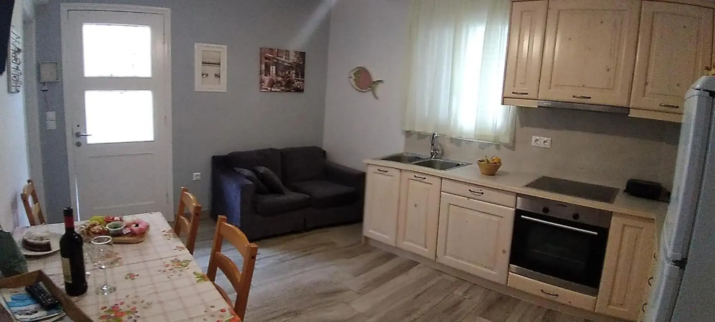 George & Danai apartments