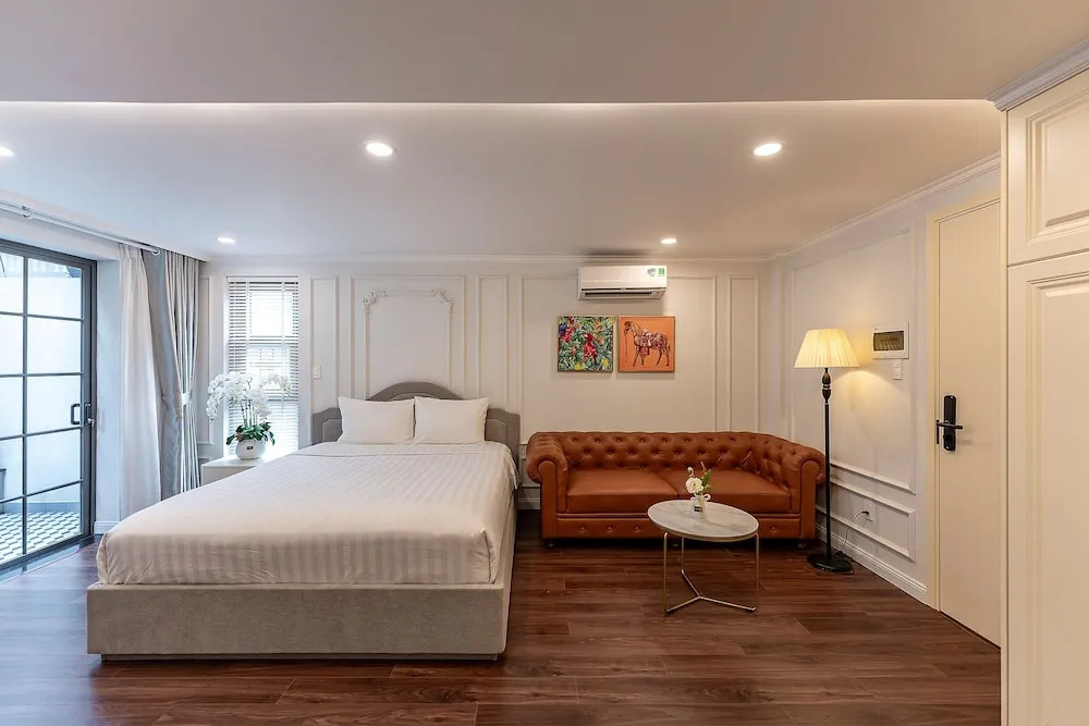 Golden Sun Apartment & Hotel