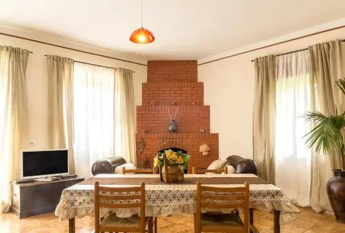Villa Adenu